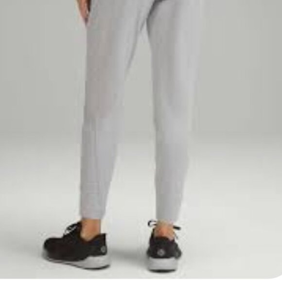 Lululemon High Rise Jogger - Picture 2 of 5